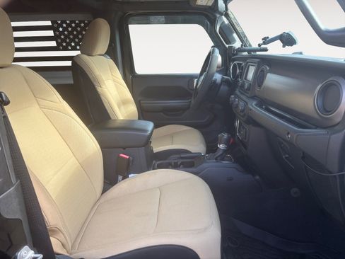 Used 2021 Jeep Wrangler Sport image 15