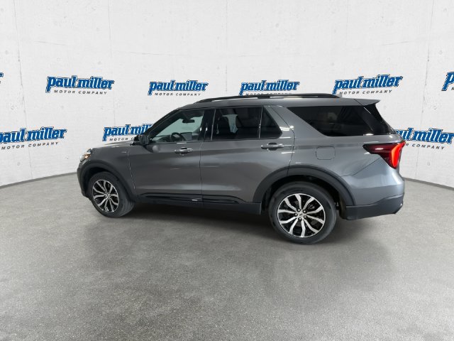 Used 2025 Ford Explorer ST-Line AWD/4WD image 7
