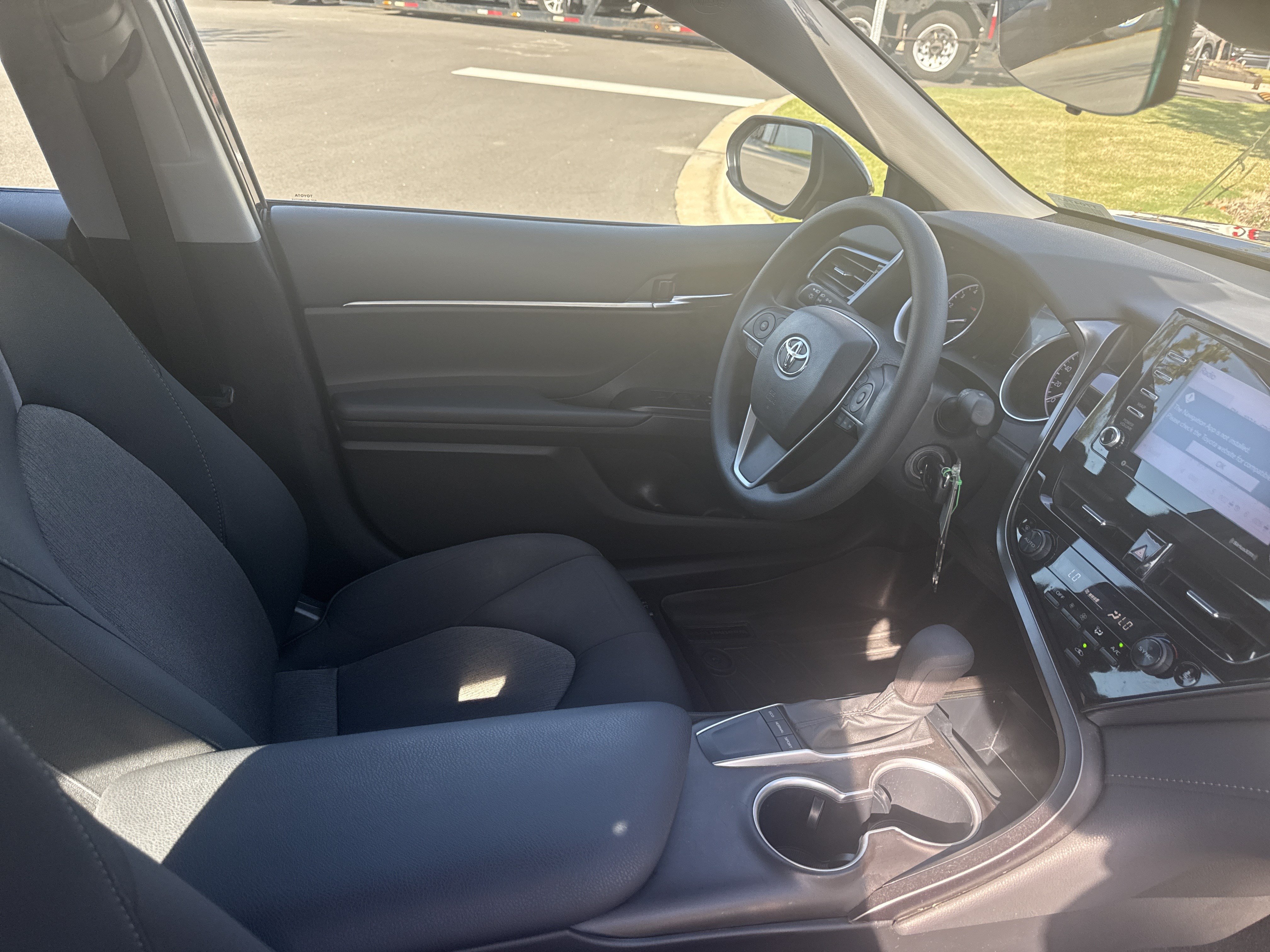 Used 2023 Toyota Camry LE FWD image 32