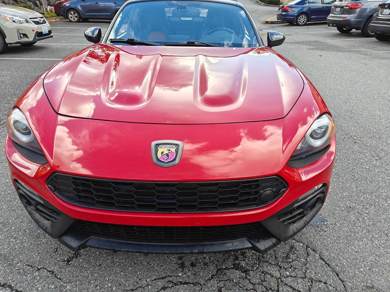 Used 2018 FIAT 124 Spider Abarth w/ Convenience Group RWD image 6