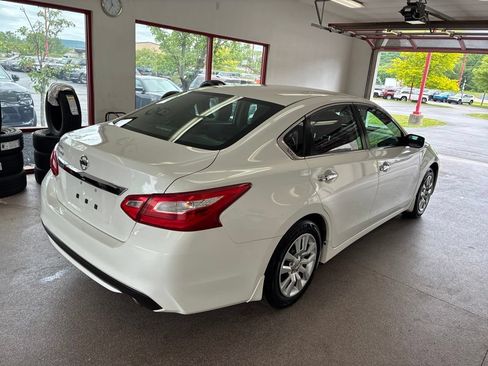 Used 2016 Nissan Altima 2.5 S w/ Power Driver Seat Package FWD image 16