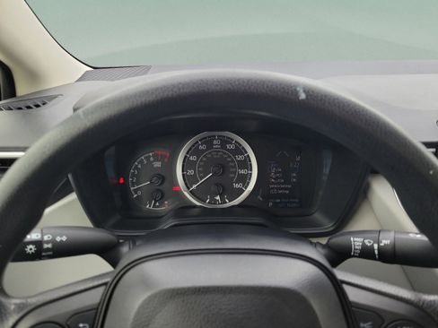 Used 2022 Toyota Corolla LE image 11