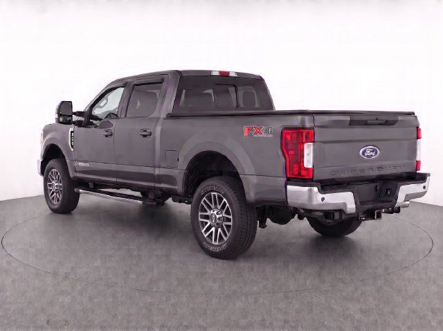 Used 2017 Ford F250 Lariat w/ Lariat Value Package AWD/4WD image 3