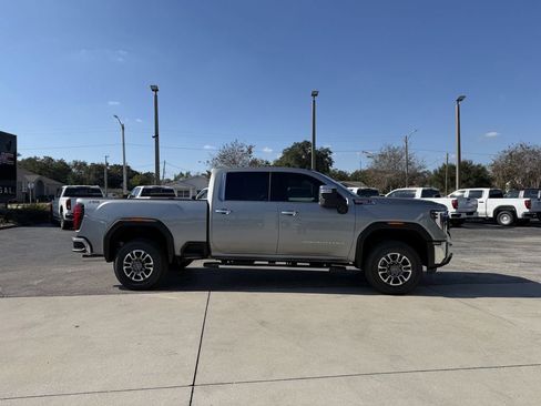 New 2026 GMC Sierra 2500 SLT w/ SLT Premium Package image 3