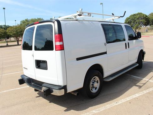 Used 2019 Chevrolet Express 2500 w/ Driver Convenience Package RWD image 5