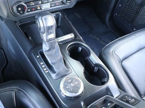 Used 2025 Ford Bronco Outer Banks AWD/4WD image 25