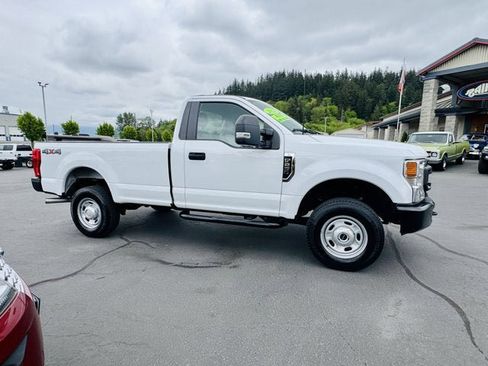 Used 2022 Ford F250 XL w/ Power Equipment Group AWD/4WD image 3