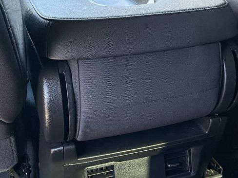 Used 2023 Chevrolet Silverado 1500 Custom image 25