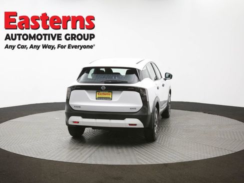 Used 2025 Nissan Kicks S image 37