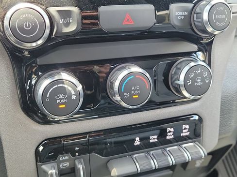 New 2026 RAM 2500 Tradesman w/ Bed Convenience Group AWD/4WD image 21