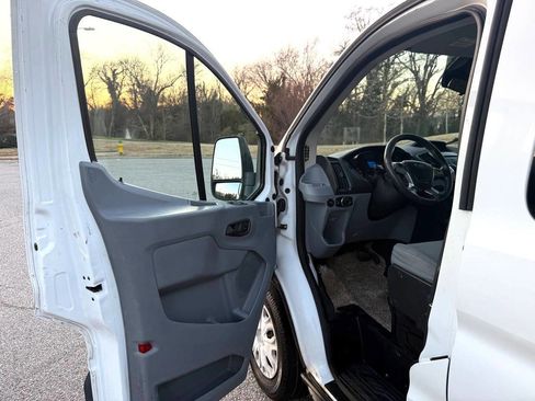Used 2015 Ford Transit 350 XLT image 14