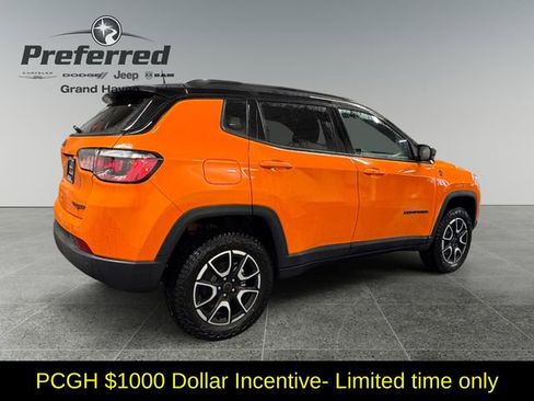New 2026 Jeep Compass Trailhawk image 18