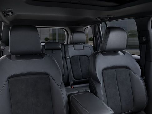 New 2025 Jeep Grand Cherokee Altitude image 26