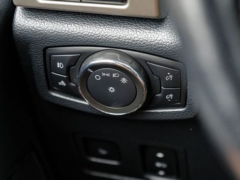 Used 2022 Ford F250 Lariat w/ Black Appearance Package AWD/4WD image 30