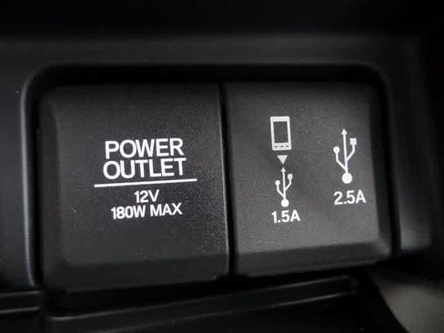 Used 2017 Honda Pilot Touring image 38