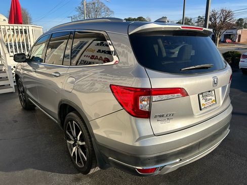 Used 2020 Honda Pilot Touring image 5