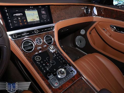 Used 2020 Bentley Continental GT image 24