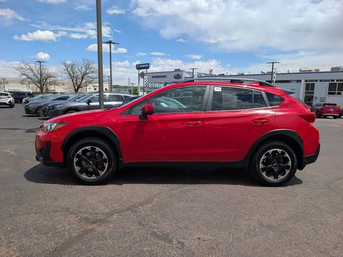 Used 2021 Subaru Crosstrek 2.0i Premium AWD/4WD image 4