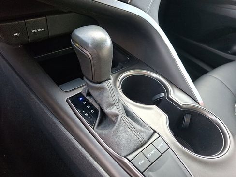 Used 2022 Toyota Camry SE image 15