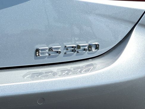 Certified 2023 Lexus ES 350 w/ Premium Package image 24