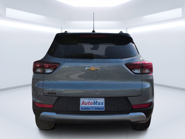 Used 2025 Chevrolet TrailBlazer LT w/ Driver Confidence Package FWD image 4
