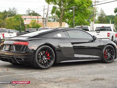 Used 2017 Audi R8 V10 w/ Carbon Exterior Package AWD/4WD image 7