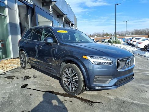 Used 2022 Volvo XC90 T6 Momentum w/ Advanced Package image 8