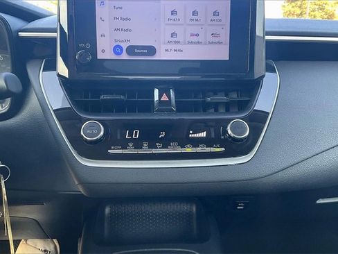 Used 2023 Toyota Corolla LE image 32