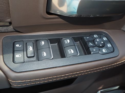 New 2025 RAM 2500 Limited image 31