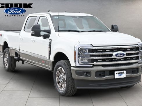 New 2026 Ford F350 King Ranch w/ FX4 Off-Road Package AWD/4WD image 2