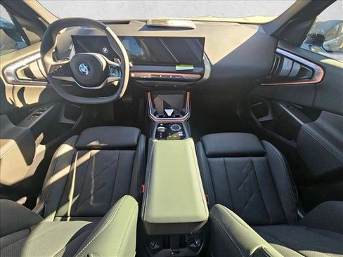 Certified 2025 BMW X3 xDrive30i w/ Premium Package image 20