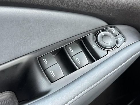 Used 2024 Buick Enclave Essence FWD image 22