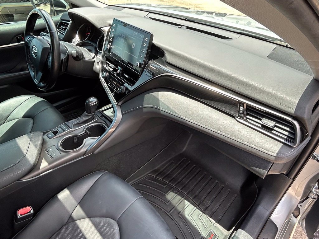 Used 2021 Toyota Camry XSE FWD image 36