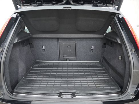 Used 2019 Volvo XC40 T5 Inscription image 37