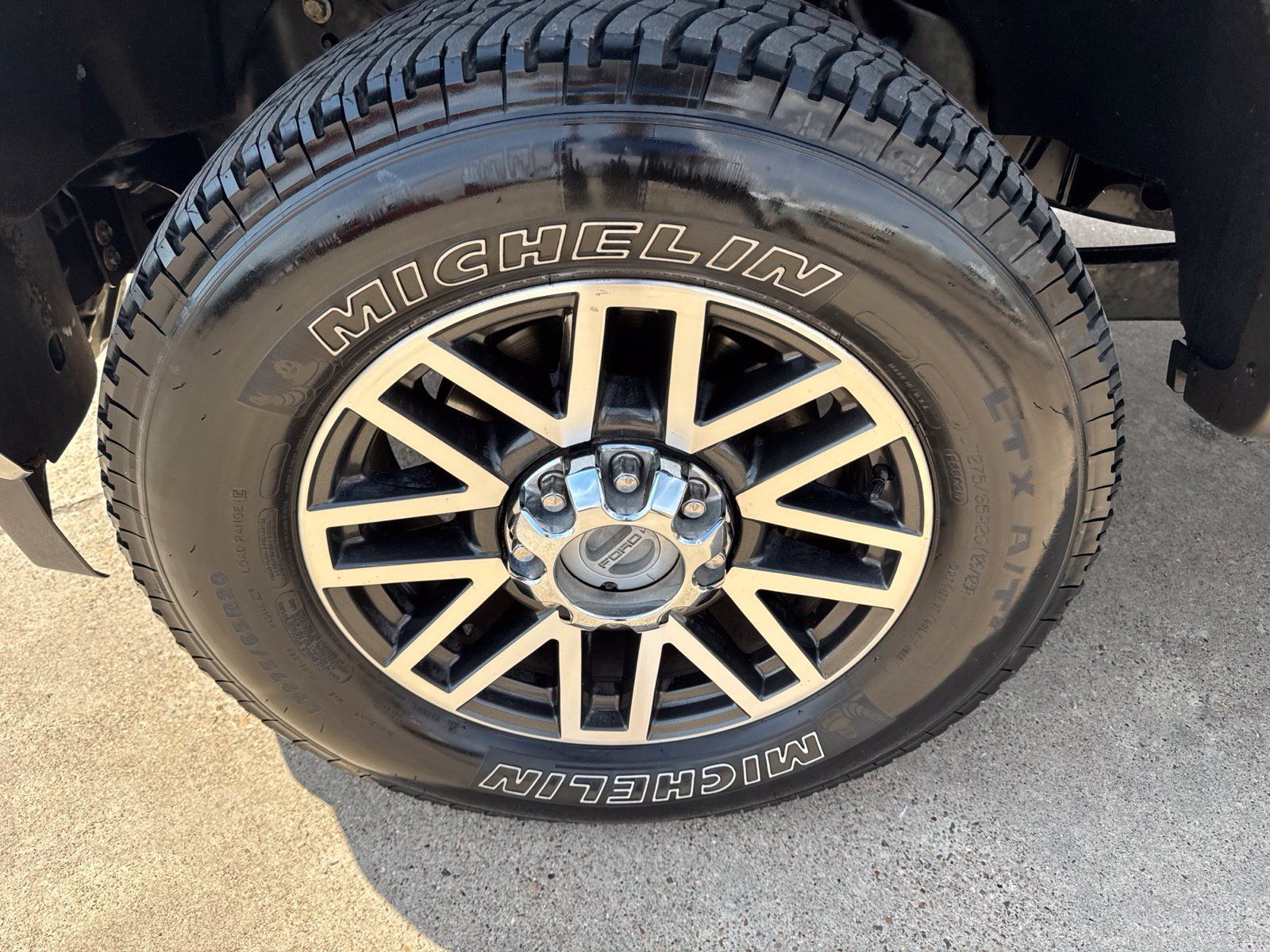 Used 2018 Ford F250 Lariat w/ Lariat Ultimate Package AWD/4WD image 15