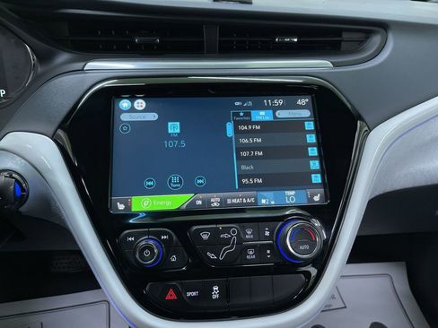 Used 2018 Chevrolet Bolt Premier w/ Driver Confidence II Package image 20