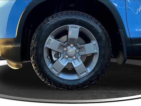 Used 2025 Honda Ridgeline TrailSport image 37