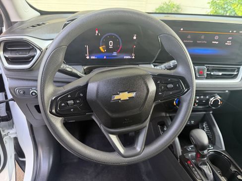 Used 2025 Chevrolet TrailBlazer LT image 29