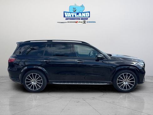 Used 2025 Mercedes-Benz GLS 450 4MATIC image 32