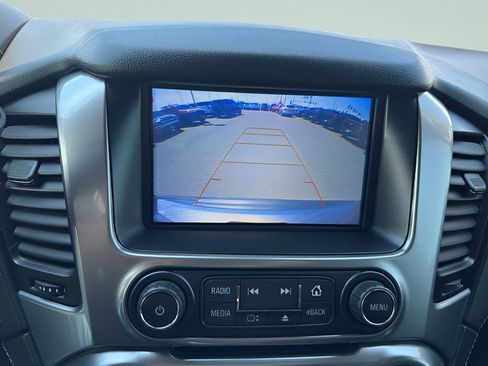 Used 2020 Chevrolet Tahoe LS w/ Enhanced Driver Alert Package RWD image 24