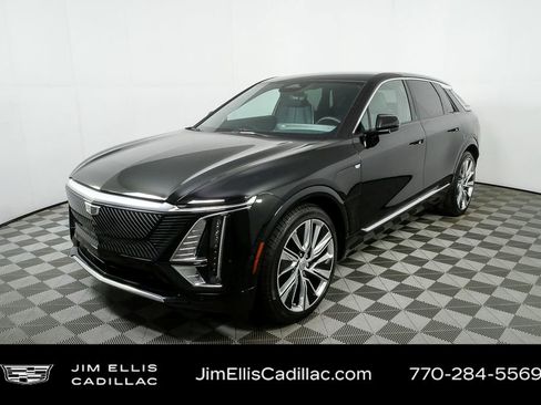 Certified 2024 Cadillac Lyriq Luxury w/ Nappa Leather Package image 1