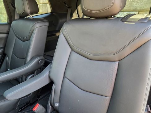 Used 2022 Cadillac XT6 Premium Luxury image 43