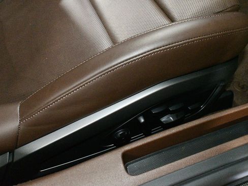 Used 2021 Porsche 911 Turbo image 14