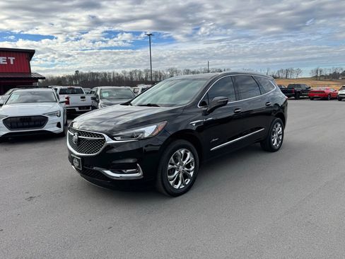 Used 2020 Buick Enclave Avenir image 2