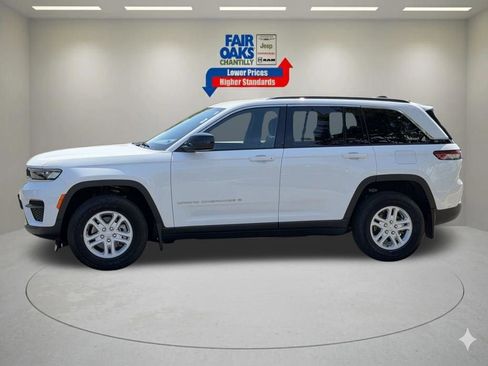 Certified 2024 Jeep Grand Cherokee Laredo w/ MOPAR Finishing Package RWD image 12