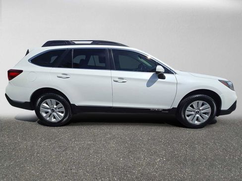 Used 2018 Subaru Outback 2.5i Premium AWD/4WD image 8
