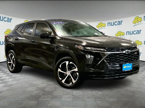 Used 2024 Chevrolet Trax RS image 1