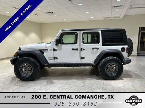Used 2018 Jeep Wrangler Unlimited Sport image 2