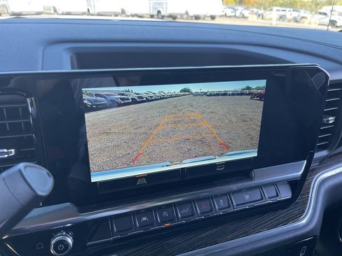 Used 2025 GMC Sierra 1500 Elevation image 15