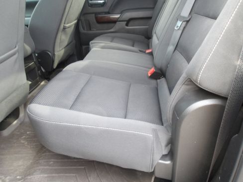 Used 2018 GMC Sierra 1500 SLE image 11